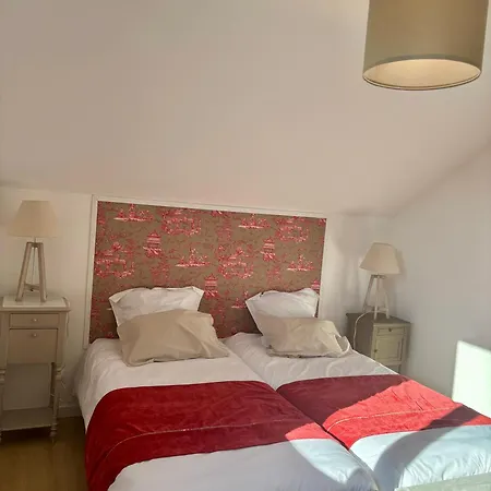 Holiday home De Charme Avec Piscine Privee *