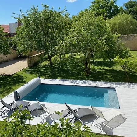 De Charme Avec Piscine Privee Holiday home *